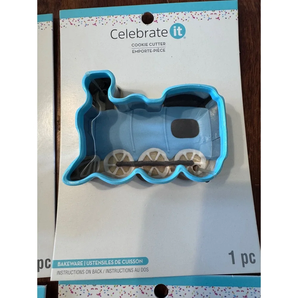 Celebrate It OS Blue Cookie Cutter Set 4pc Mason Jar‎ Train Car Star Kids